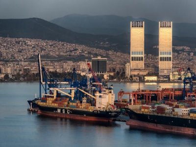 İZMİR LİMANI’NDA YATIRIM DÖNEMİ BAŞLAMALI