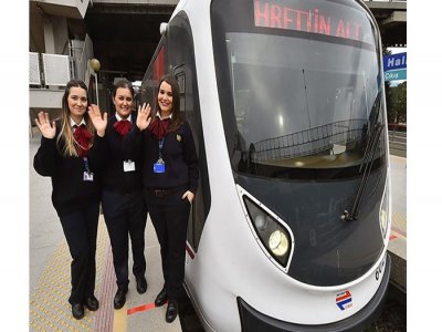 İZMİR METROSU FİLOSUNU GÜÇLENDİRİYOR