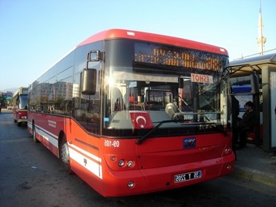 İzmir`de Otobüsler Kontakt Kapattı