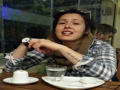 İzmir'de trafik kazası: Genç kız öldü, iki arkadaşı yaralandı