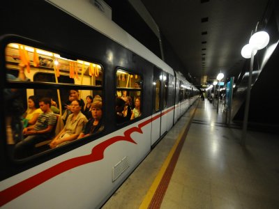 İzmir'de ulaşım bayram boyunca yüzde 50 indirimli