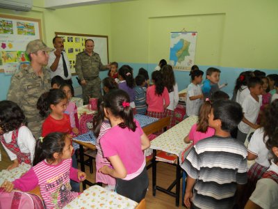 Jandarmadan öğrencilere trafik ve ilk yardım semineri
