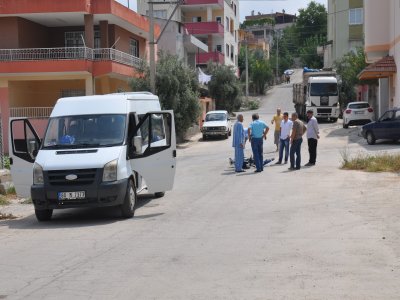 Kadirli’de motosikletle minibüs çarpıştı: 1 yaralı
