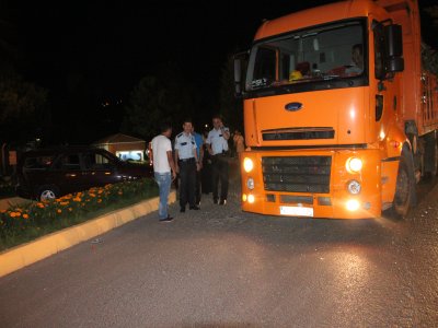 Kamyon ile otomobil çarpıştı; 1 yaralı