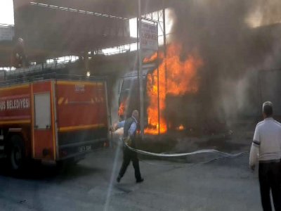 Kamyonun mazot deposuna kaynak yapmak isterken canından oluyordu