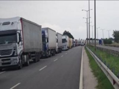Kapıkule’de 9 Kilometrelik TIR Kuyruğu Oluştu