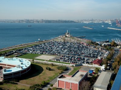 Kar Yağdı Otoparklara  Hücum