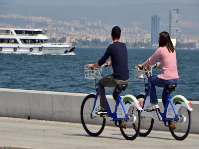 Karşıyaka Da “Yollar BİSİM”Dedi
