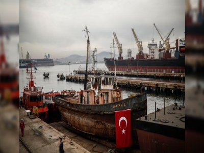 KARTAL İSTİMBOTU İZMİR`E YAKIŞIR