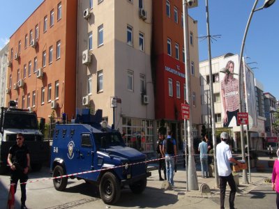 Kaymakamlık binasına molotoflu saldırı