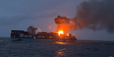 Konteyner Gemisinde Büyük Yangın Çıktı!