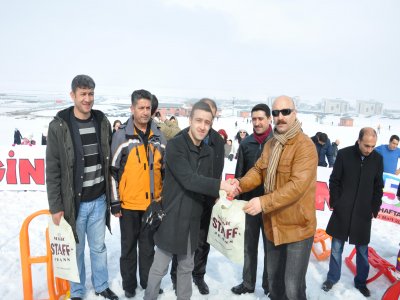 Maliyeciler kızak yarışmasıyla stres attı