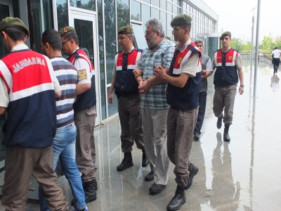 Mersin'de tefeci operasyonu: 3 kişi gözaltına alındı