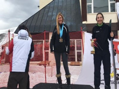 MİLLİ SNOWBOARDCU ÇİÇEK GÜNEY`DEN YENİ ŞAMPİYONLUK