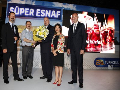 Müşteriye kolay ulaşsın diye esnafı 'cep'e taşıdı