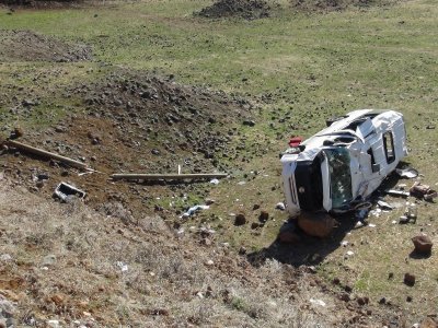 Nevruz kutlamasına gidenleri taşıyan minibüs şarampole yuvarlandı: 20 yaralı