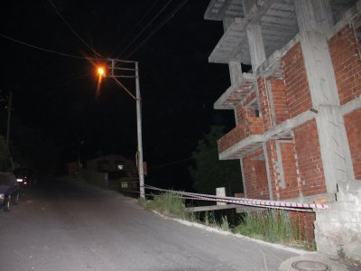 'Oğlum paranı yatırdım' dedi, 3 metreden yere düştü