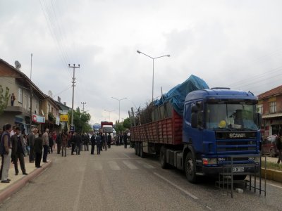 Öğrenciyi TIR ezdi, vatandaşlar Malatya-Gaziantep yolunu kapattı