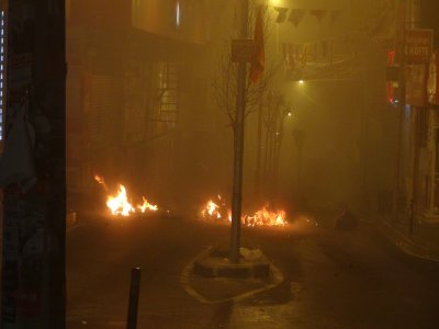 Okmeydanı’nda molotoflu eylem