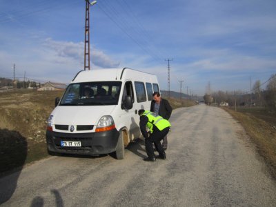 Okul servislerine sıkı takip