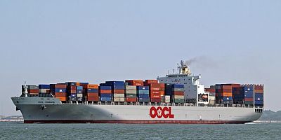 OOCL konteyner gemisi yangın nedeniyle devre dışı kaldı