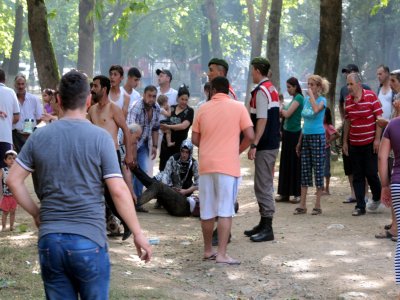 Piknik alanında silahlı saldırı: 2 yaralı