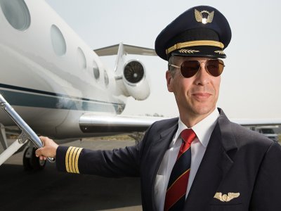 Pilot, Uçuş Teknisyeni, Uçak Kontrol ve Bakım Makinisti, Helikopter Makinisti alınacaktır.