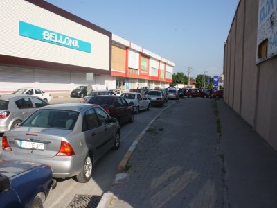 Sakarya'da ucuz akaryakıt izdihamı