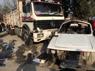 Sapanca'da trafik kazası: 2 yaralı