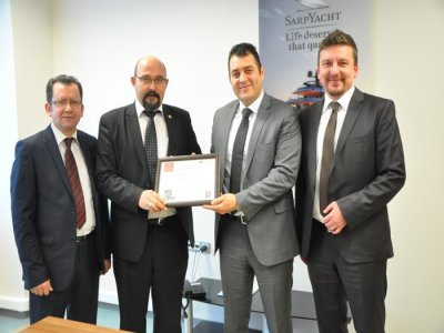 SARP LOJİSTİK`İ HEDEFLERİNE RENAULT ÇEKİCİLER TAŞIYACAK