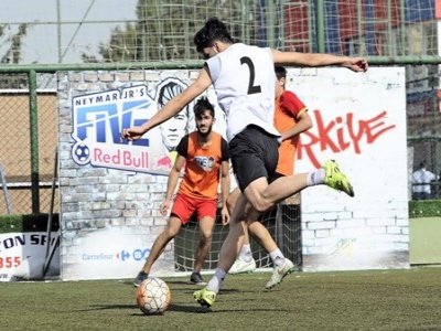 SOKAK FUTBOLUNDA TÜRKİYE`NİN ŞAMPİYONU BELLİ OLUYOR
