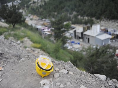 Soma'daki kömür ocağı, giriş çıkışlara kapatıldı