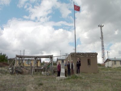 Su altında kalan köyünün kültürel mirasını, kurduğu müzede topladı