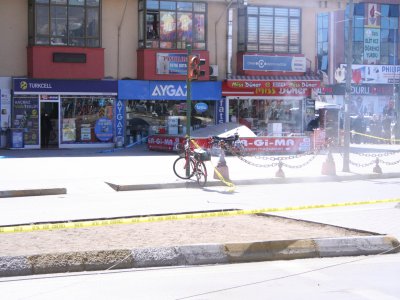 Şüpheli paket bomba korkusu yaşattı
