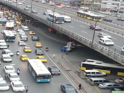 Taksim yönüne giden yollar kapatıldı
