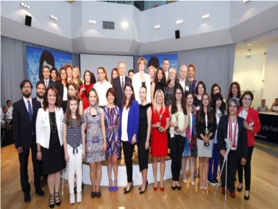 TEKNOLOJİNİN KADIN LİDERLERİ ÖDÜLLERİNİ ALDI