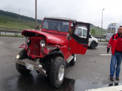 TEM`deki Kaza Ucuz Atlatıldı