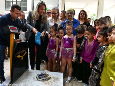 TEMİZ BİR DÜNYA İÇİN YARIŞIYORLAR