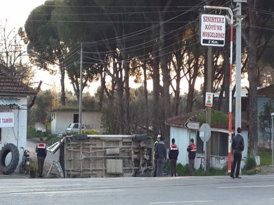 TIR'ın minibüse çarpma anı güvenlik kamerasında