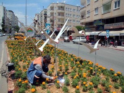 Toroslarda orta refüjler martı figürleri ile süsleniyor