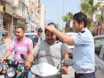 Trafik Haftası`nda 100 Kask Dağıtıldı