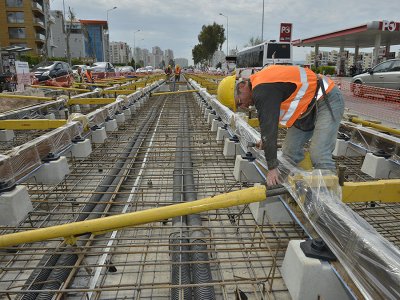 Tramvay Geliyor