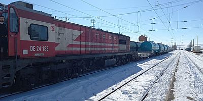 Trenler, Deprem Bölgesine Akaryakıt Ulaştırmaya Başladı