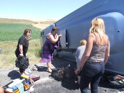 Turist kafilesini taşıyan otobüs devrildi: 2’si ağır, 29 yaralı