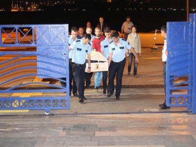 Üsküdar sahilinde kadın cesedi bulundu