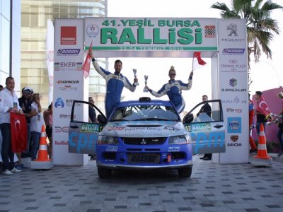 USTA RALLİCİ SİMİN BIÇAKCIOĞLU ZAFERE DOĞRU