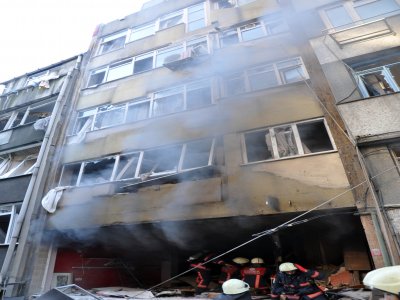 Vali Mutlu: Doğalgaz ya da tüp gaz patlaması olabilir