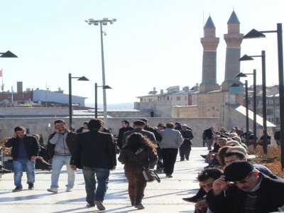 Vatandaşlar cemreye koştu
