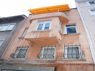 Yabancı uyruklu 2 kişi silahla öldürüldü
