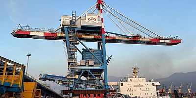 Yapay zeka destekli akıllı vinçler, İsdemir Limanı’nda